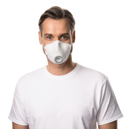 Man wearing Moldex mask