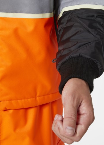 Uc-Me Insulator