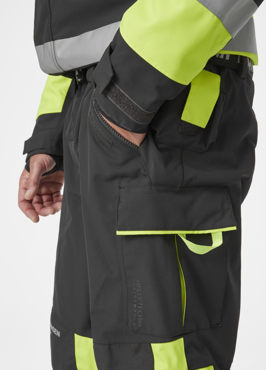Alna 2.0 Shell Suit