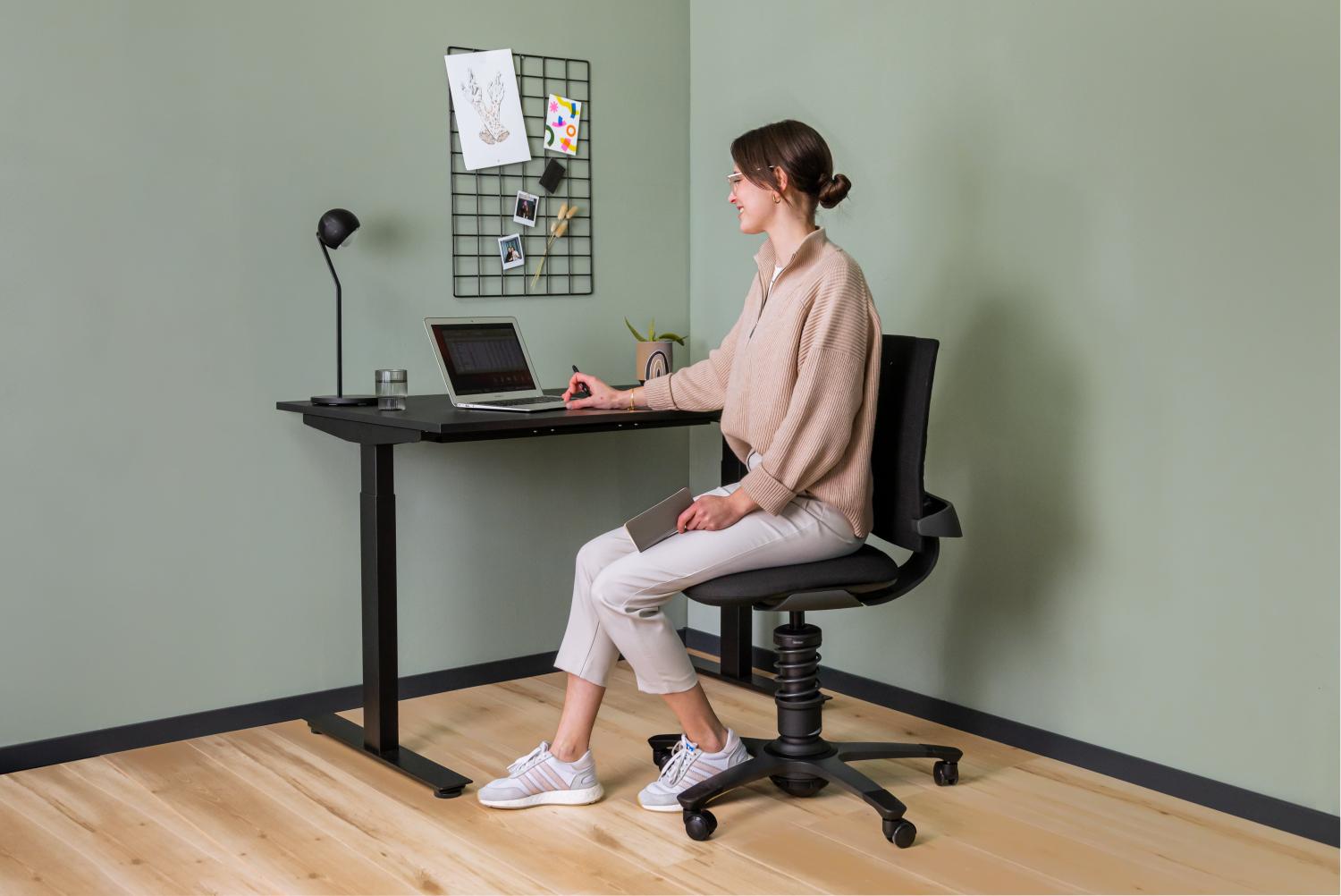 Aeris 3Dee Chair Standard