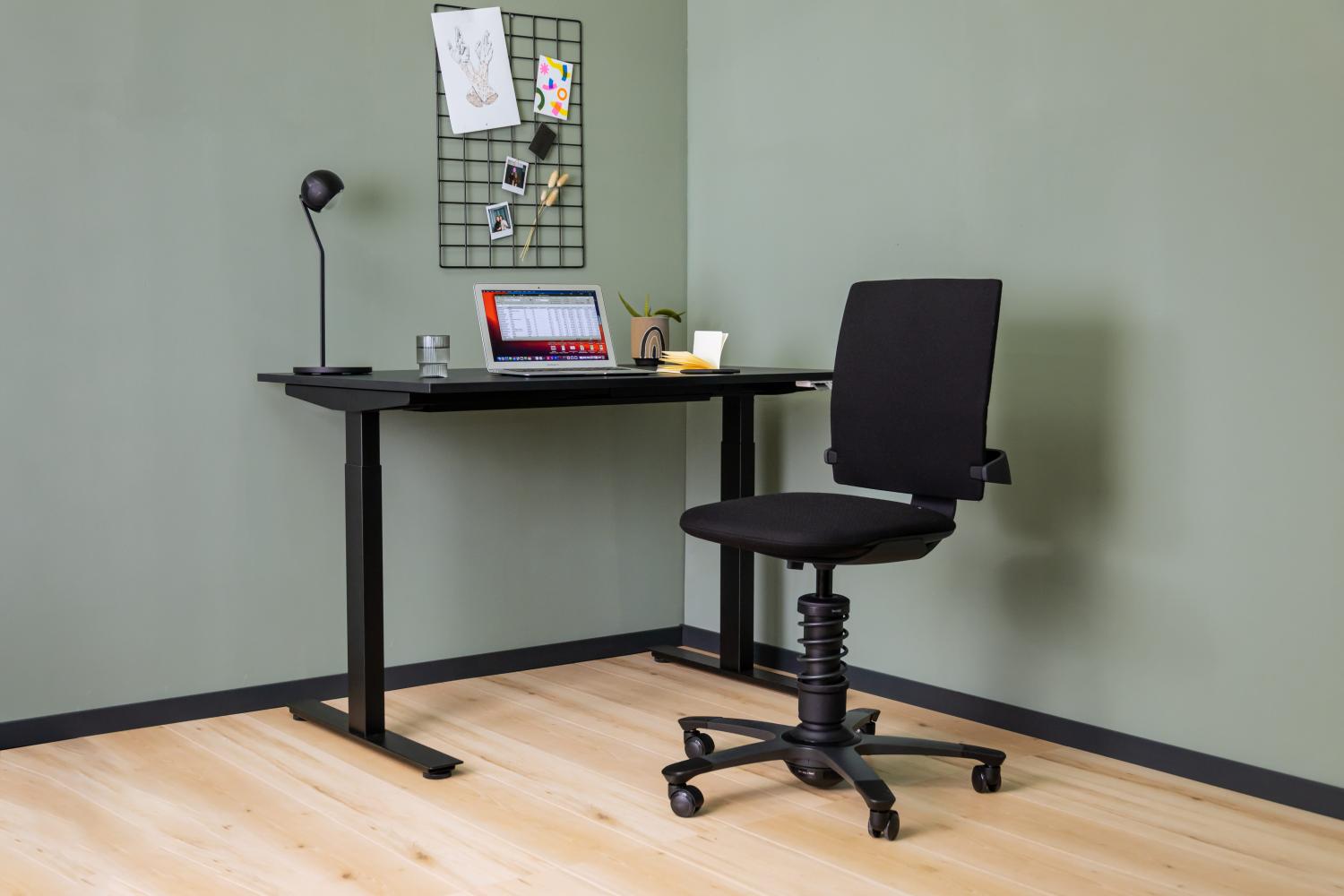 Aeris 3Dee Chair Standard