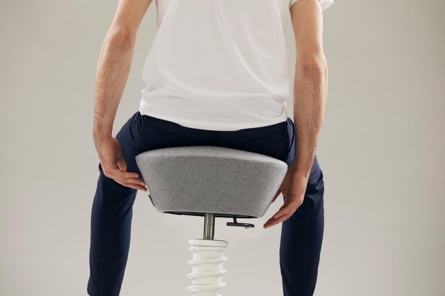 Aeris Swopper Ergonomic Office Stool wool blend Capture