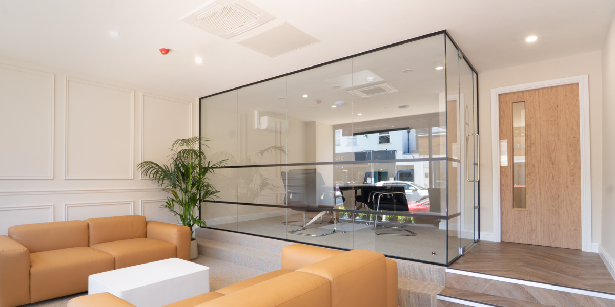 Modern Machester office-fit-out with zoned meeting area