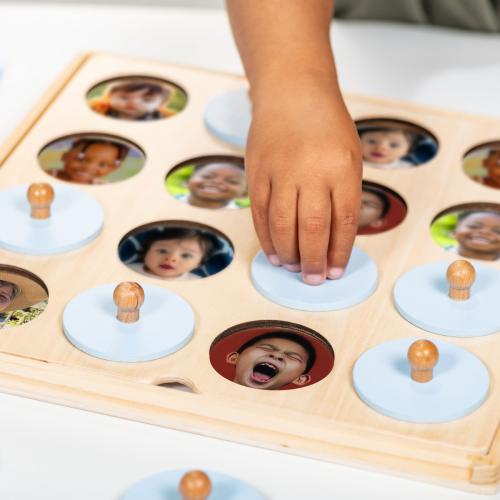 Emotions Memory Game