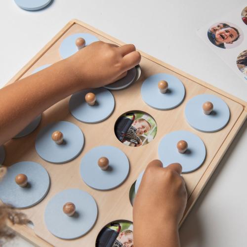 Emotions Memory Game