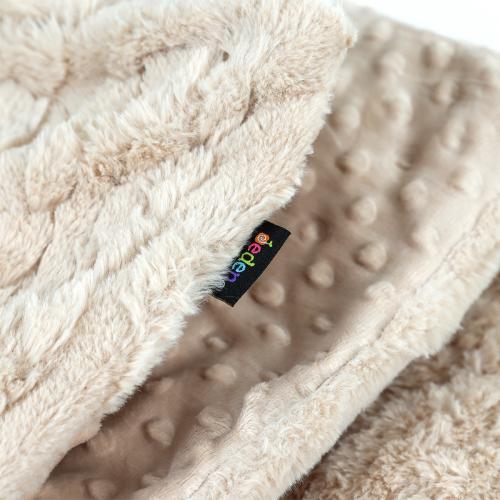 Cable Knit Faux Fur Weighted Blanket