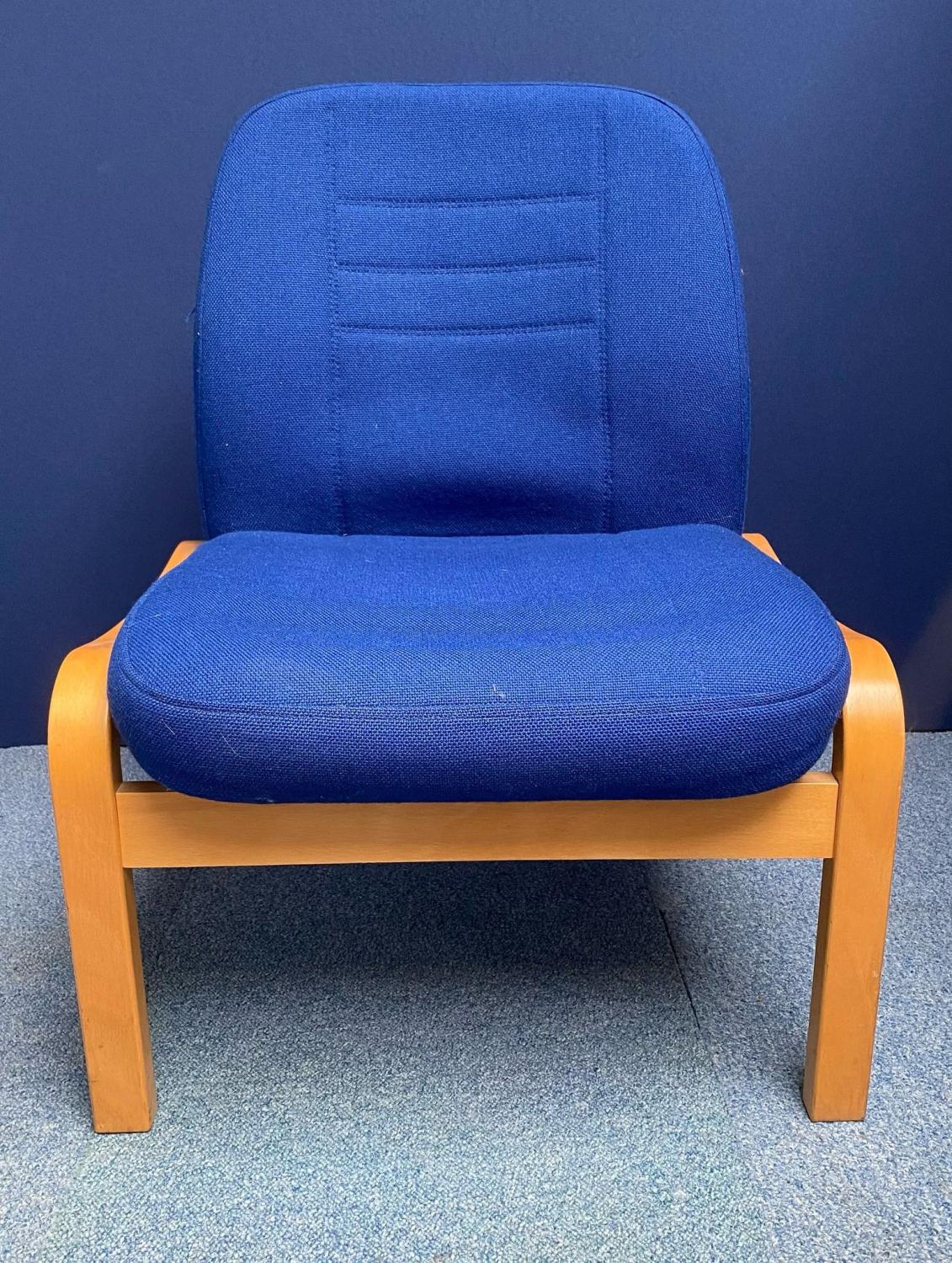 Second Hand Blue Fabric Reception Chair Wooden Legs