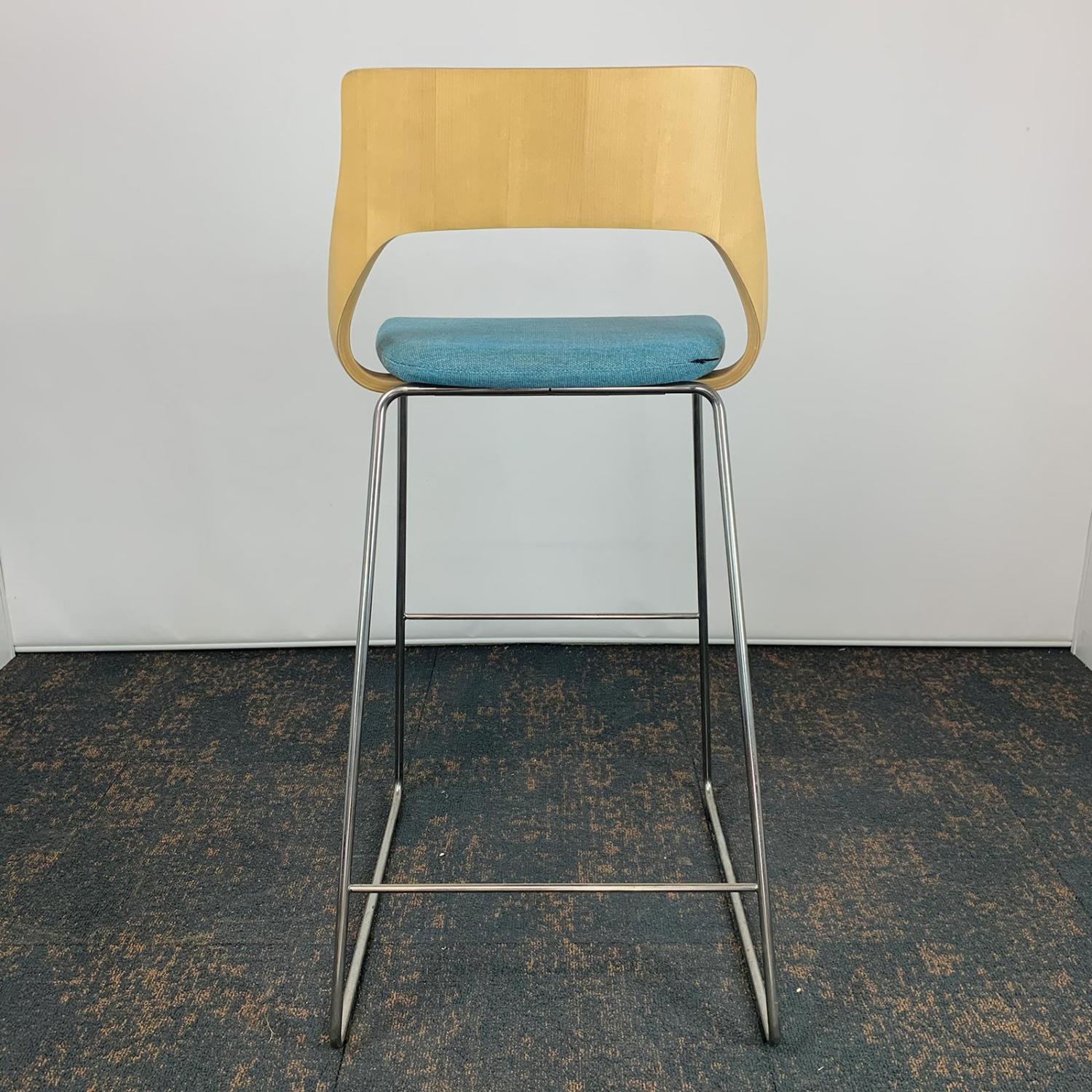 Second Hand Kinnarps Teal Wood Back Stool
