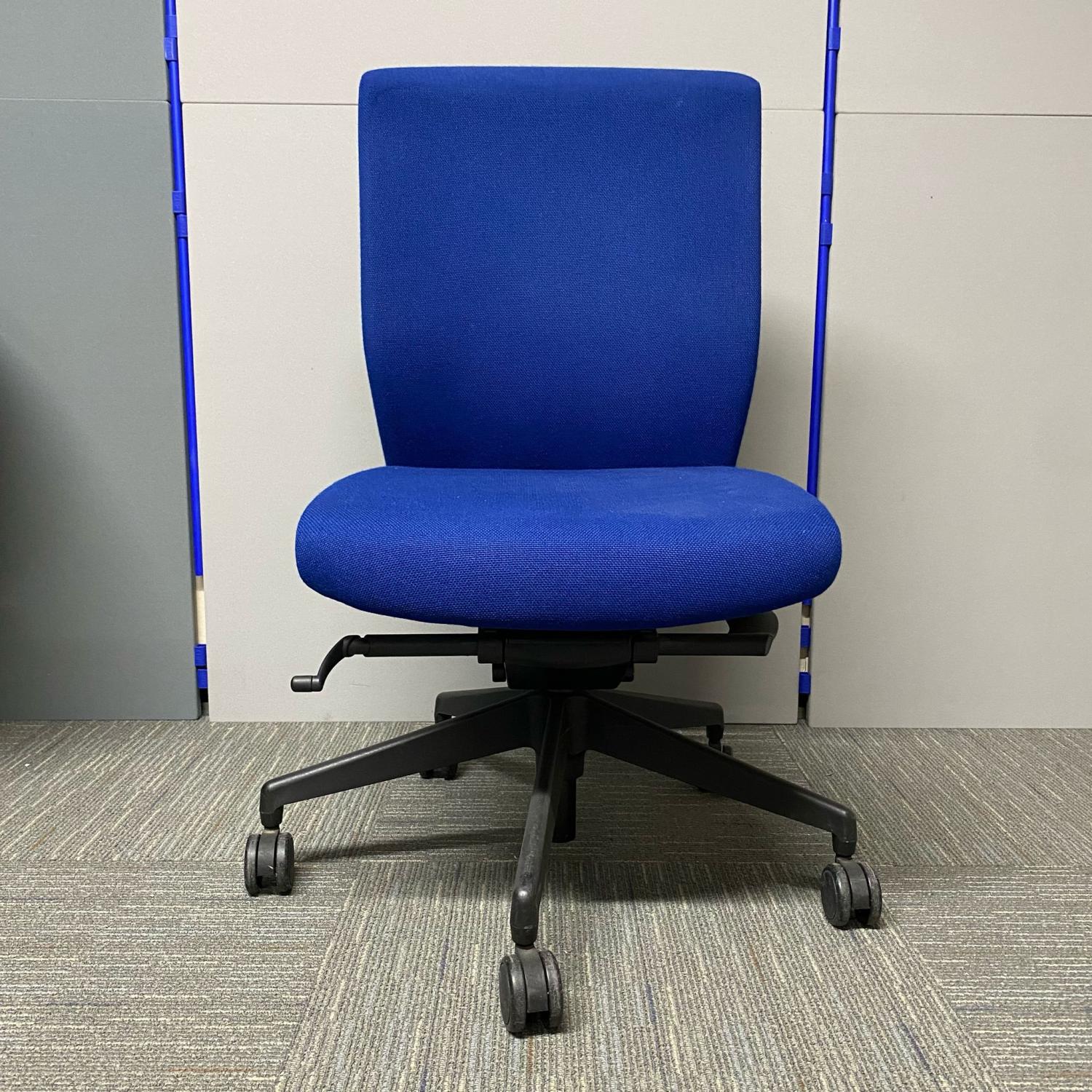 Pre-Loved Blue Operators Chair Gas Lift Side Seat Slide Back Rack Five Star Base