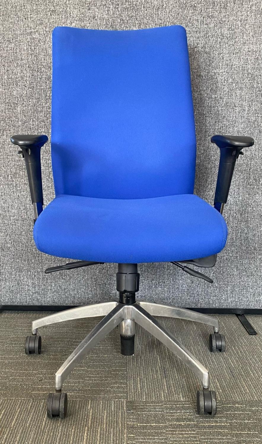 Second Hand Blue Operators Chair with Five Star Base Arms & Gas Lift Ratchet Back