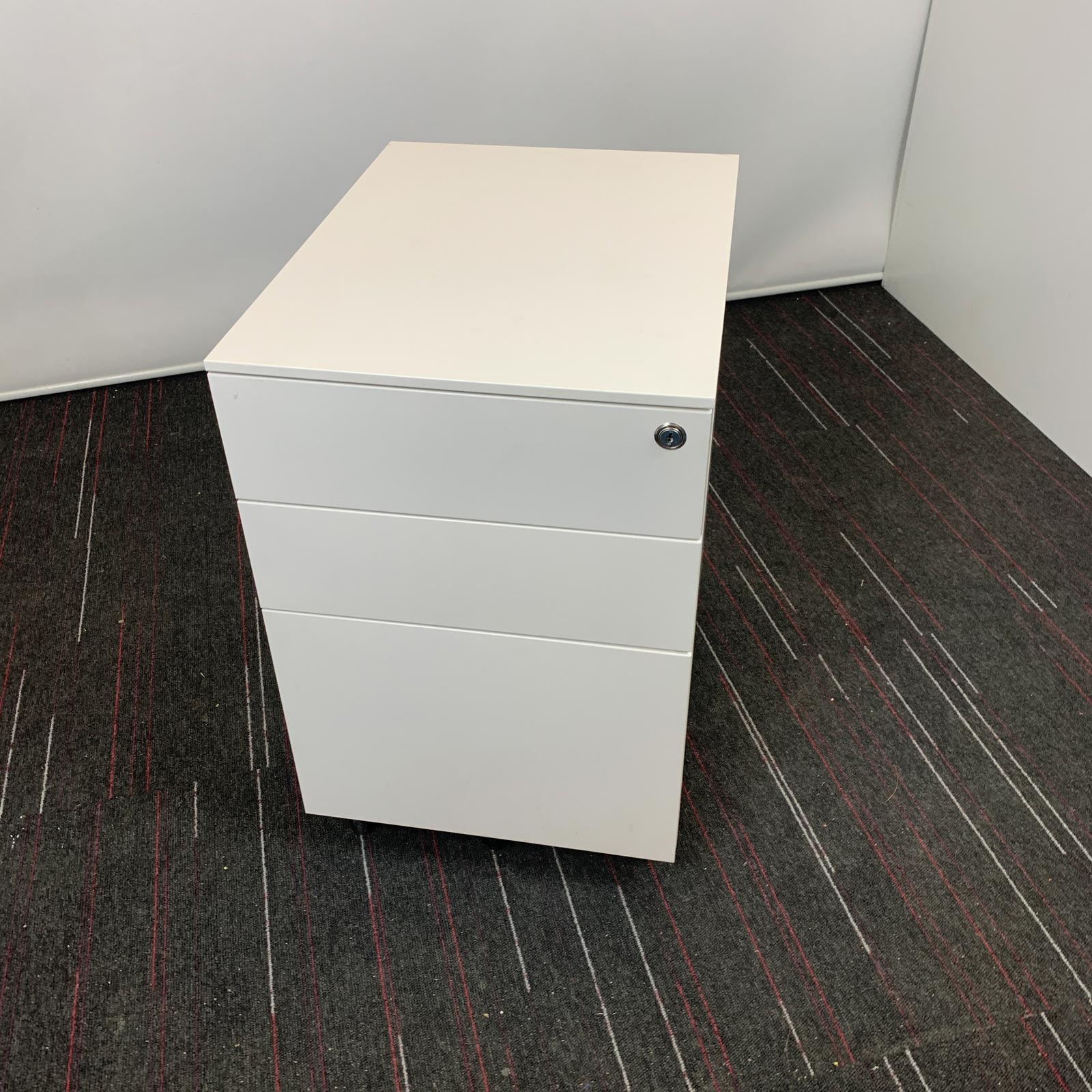 Second Hand- Pedestals