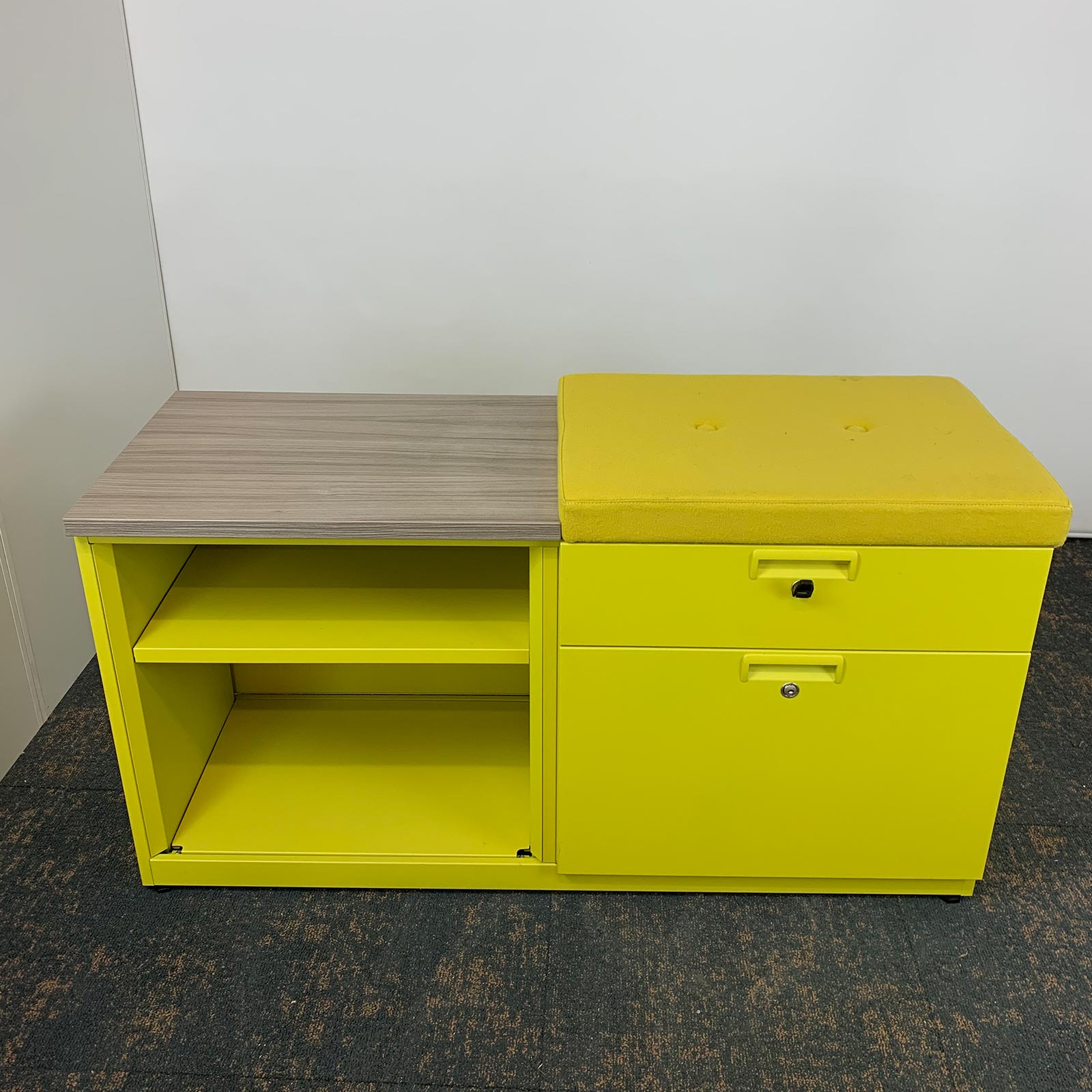 Second Hand- Storage