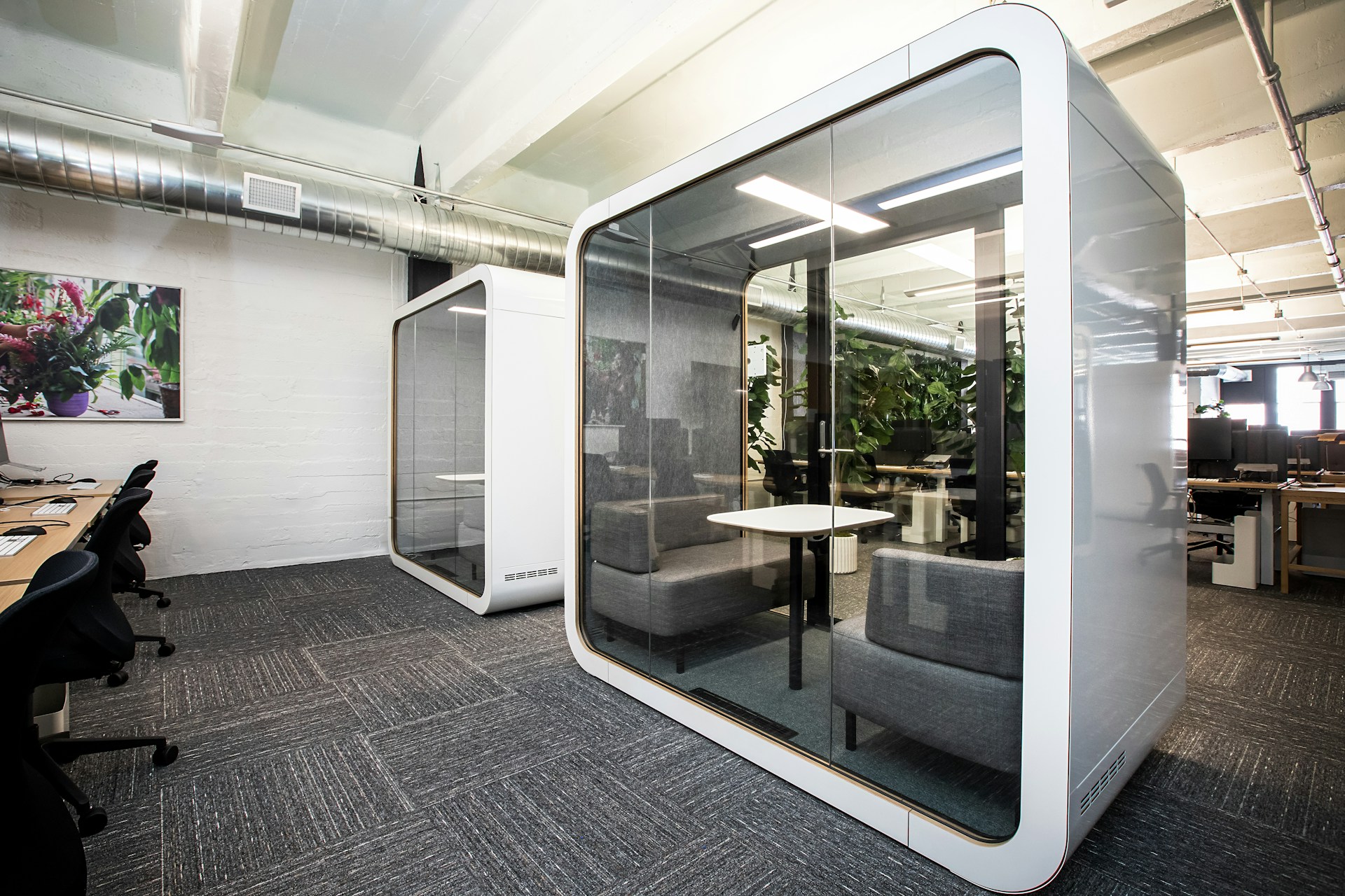 Private Working & Meeting Booths