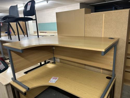 Used Crescent Desk, In Oak Finish, Left-Hand - 1600mm Width x 1200mm Depth. 1 In Stock