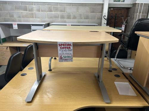 Used Bow Fronted Workstation, In Beech Finish - 1000mm Width x 800mm Depth. 1 In Stock
