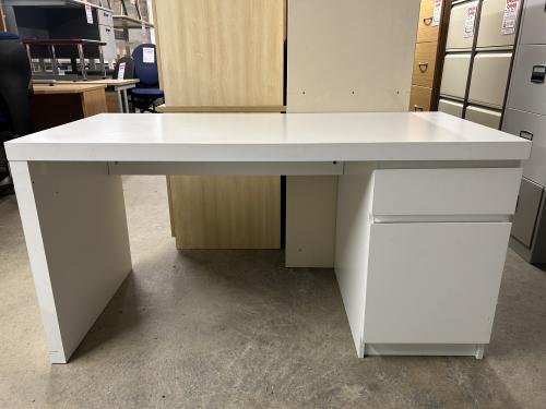 Used Rectangular Desk & Fixed Pedestal/Storage Unit, In White Finish - 1400mm Width x 650mm Depth. 1 In Stock