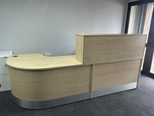 Used Reception Unit, With 3 Pedestals & Desk Over, In Maple Finish - Overall Dimensions: 2600mm Width x 1400mm Depth x 720mm High. 1 In Stock
