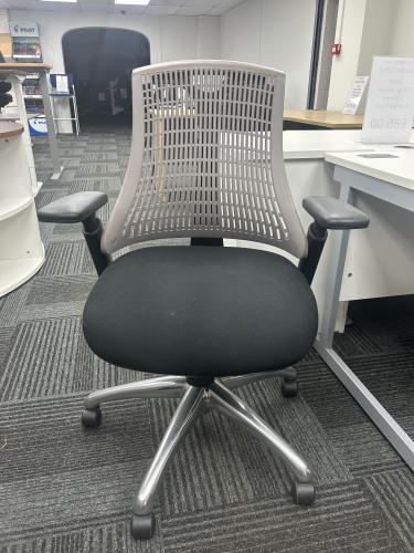 Used Dynamic Flex Mesh Back Task Chair, With Adjustable Arms & Chrome Base - Grey Back. 1 In Stock