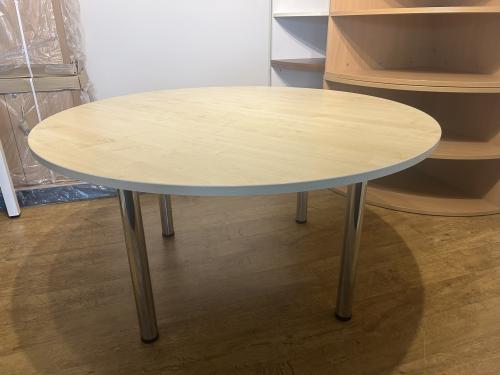 Used Meeting/Canteen Table, In Maple Finish & Chrome Legs - 1400mm Diameter. 1 In Stock