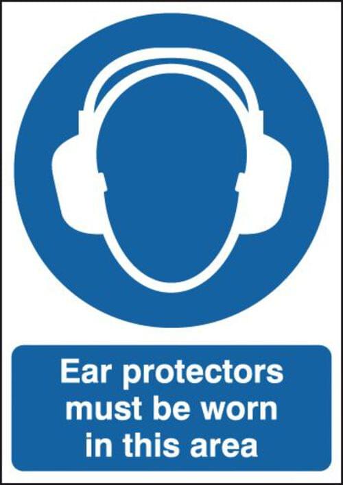 420x297mm Ear protectors must be worn in this area - Rigid