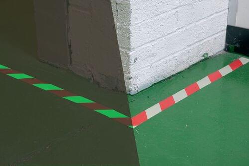 40mmx10m Red & Glow Chevron Photoluminescent Tape