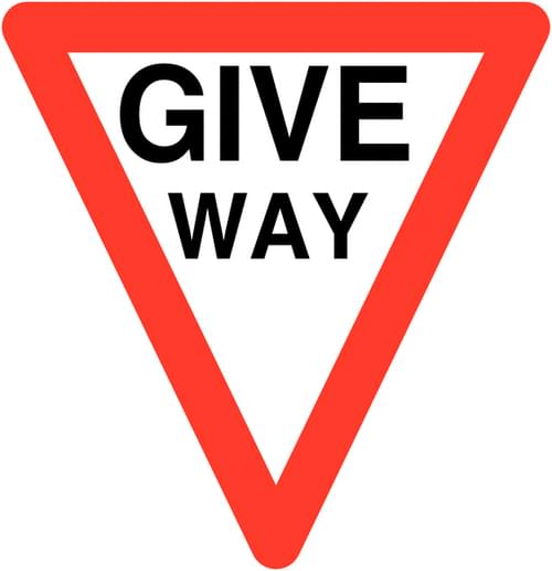 600mm Give Way Class 1 Reflective Traffic Sign (Post)