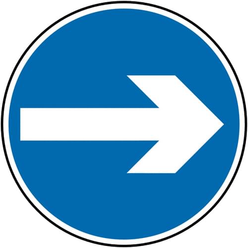 600mm Arrow right Class 1 Reflective Traffic Sign (Post)