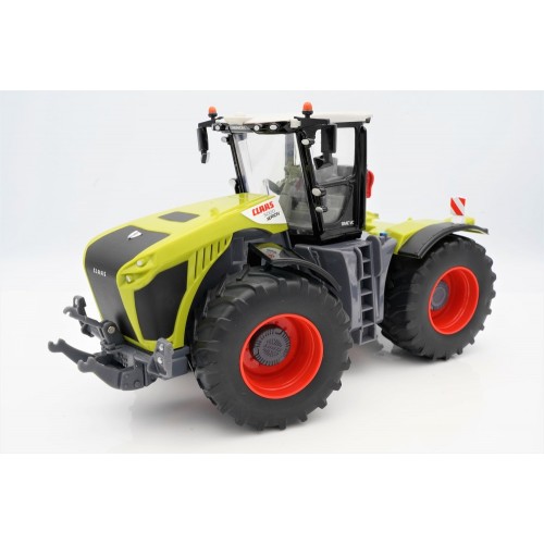 Britains 43246 CLAAS Xerion 5000, Collectable, Tractor Compatible with 1:32 Scale Farm Animals and Toys, Suitable for Collectors & Children from 3 Years, Green