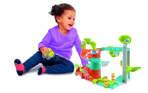 Baby Clementoni Fun garage baby track -  - Fagan Toys