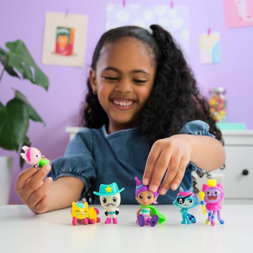 Gabby’s Dollhouse Celebration Themed Figures with Gabby Girl