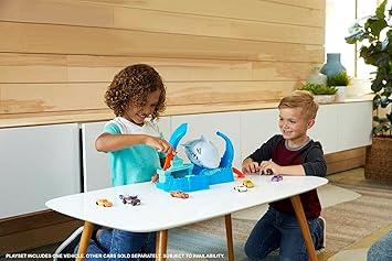 Hot Wheels City Color Changing Robot Shark Play Set