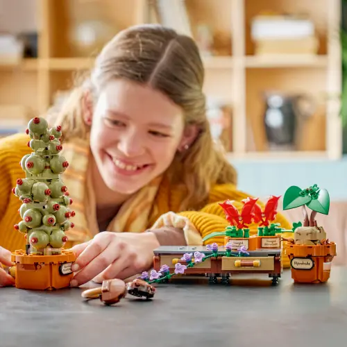 LEGO® Harry Potter™ Hogwarts™ Herbology Plants Set 76474 -  - Fagan Toys