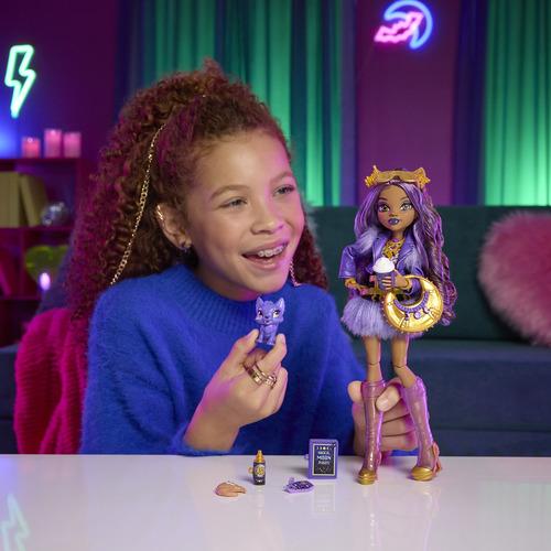 Monster High Doll Clawdeen Wolf with Pet