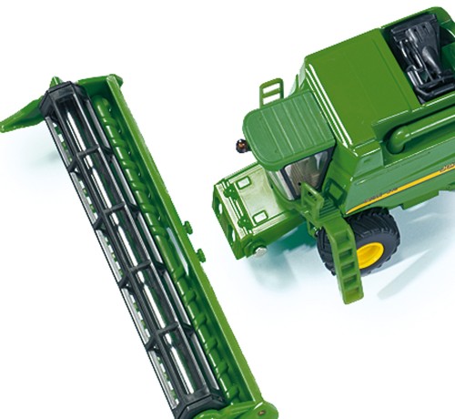 John Deere T670i Combine Harvester