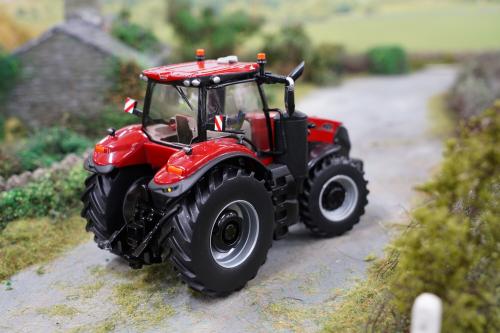 Britains Case Magnum 405 Tractor