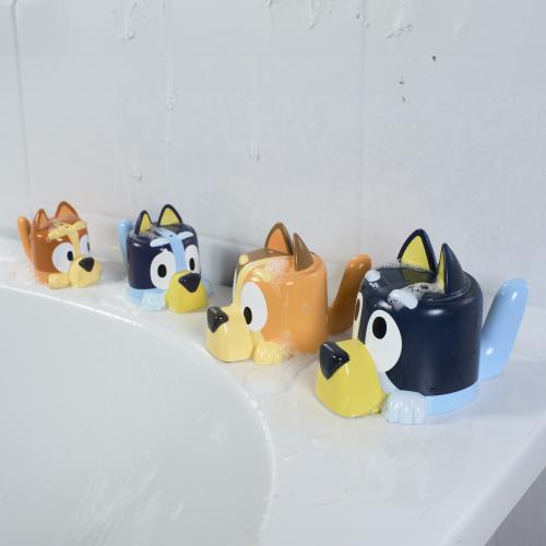 TOMY Toomies Bluey Bath Toys Bluey Family Pourers Set