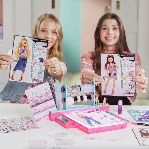 Style 4 Ever Fashion Designer Light Up Studio