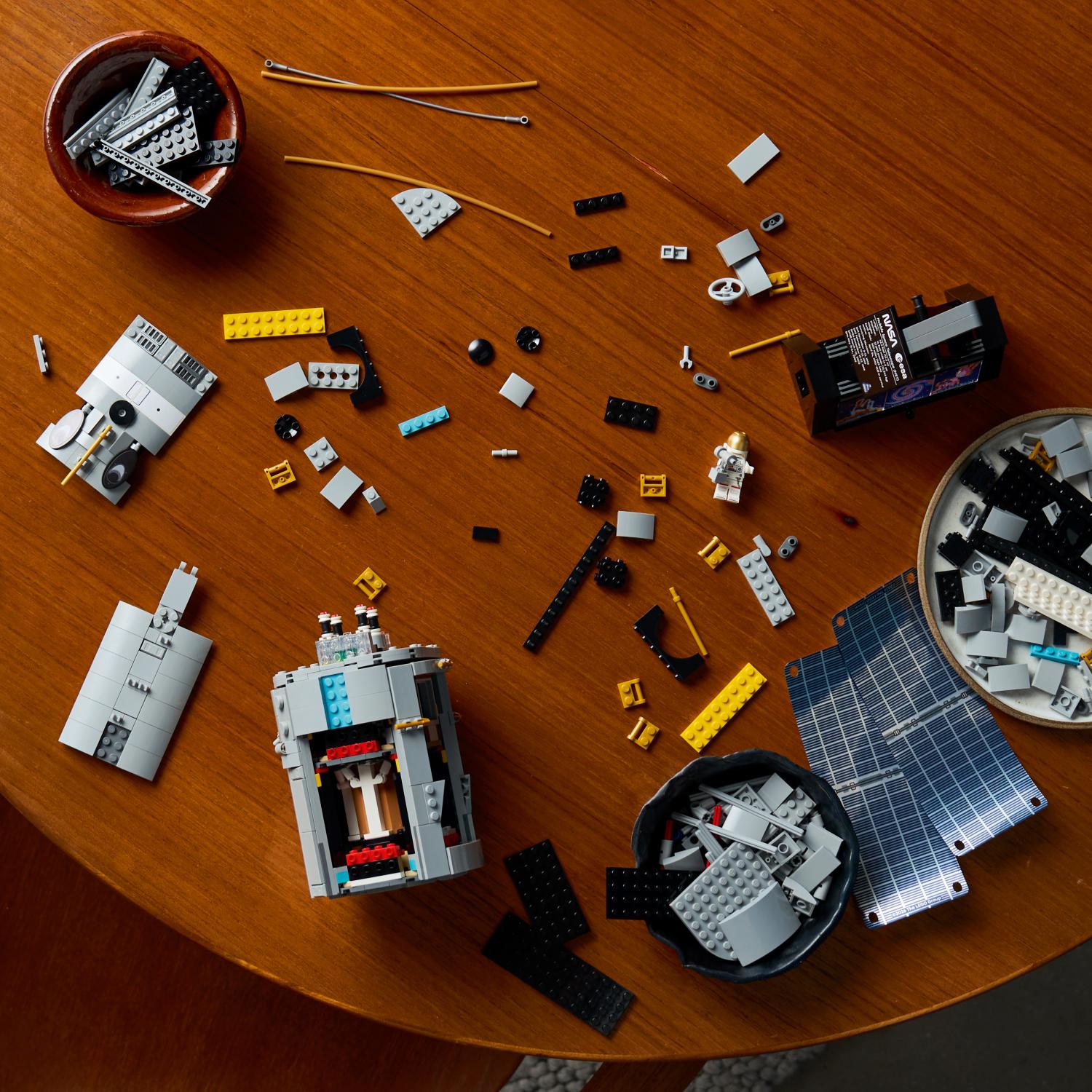LEGO® Icons Hubble Space Telescope - Science Decor Set -11382 -  - Fagan Toys