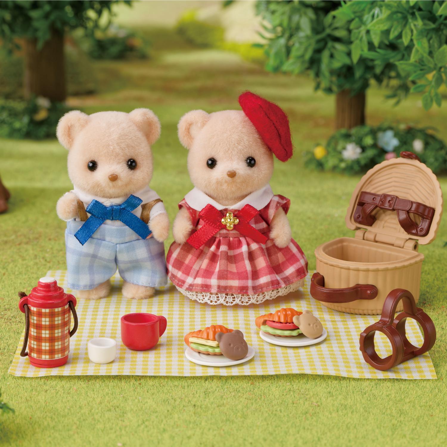 Sylvanian Families Biscuit Bear Sister & Brother Delicious Picnic - Toymaster - Fagan Toys