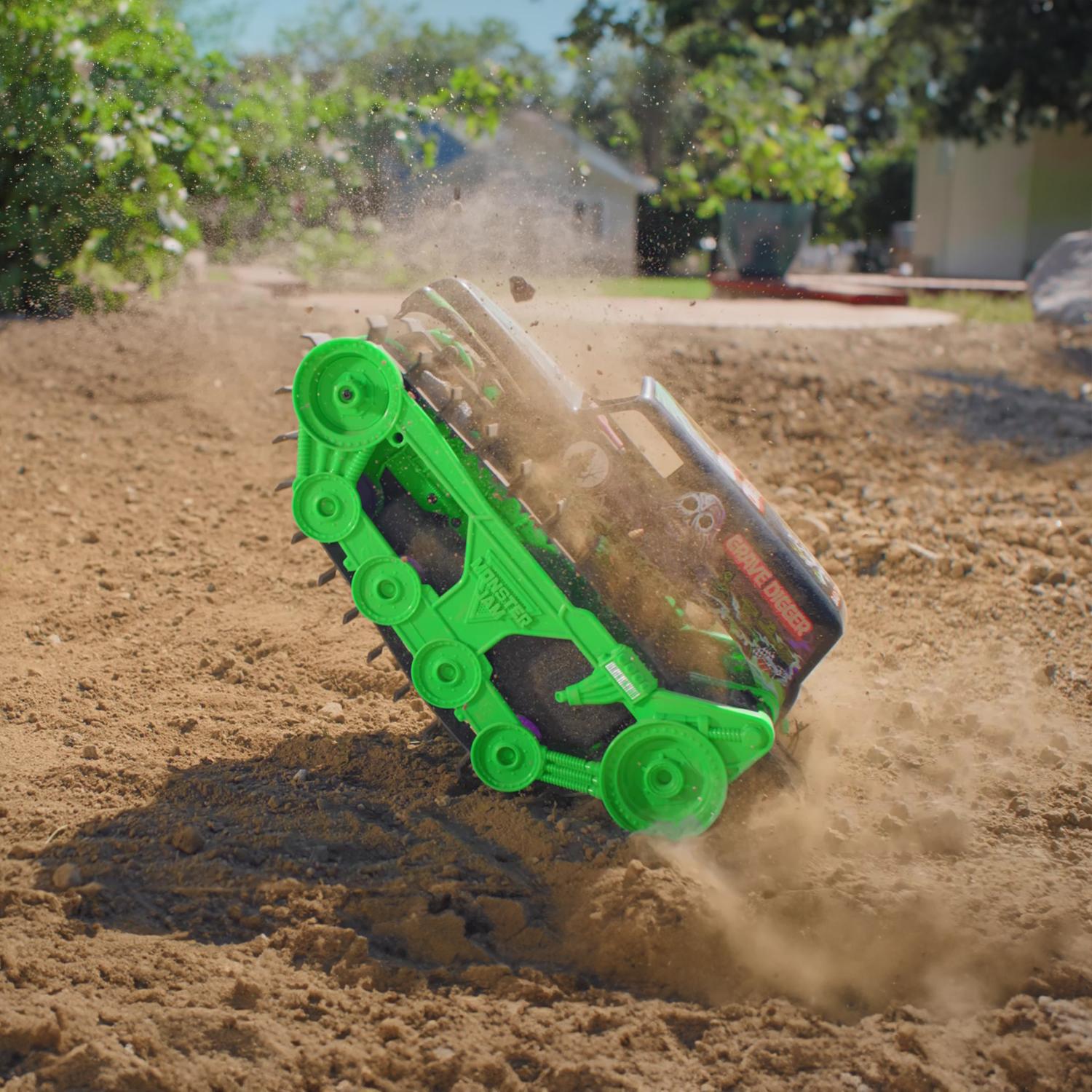 Monster Jam Grave Digger Trax All-Terrain RC