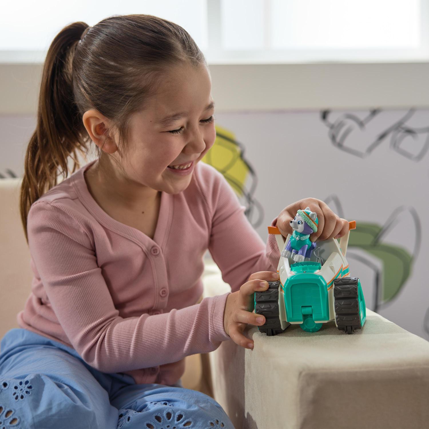 PAW Patrol Everest\u2019s Snowmobile Vehicle & Figure