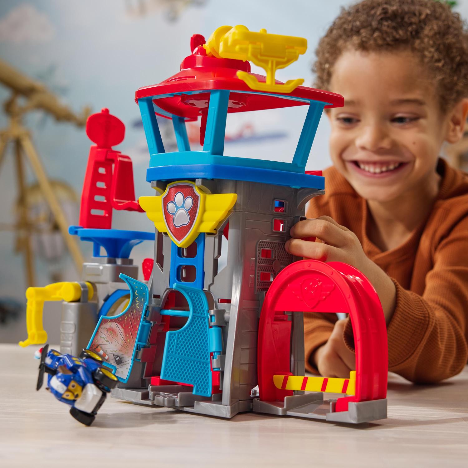 PAW Patrol Adventure Bay Airport Playset with Skye - Toymaster - Fagan Toys
