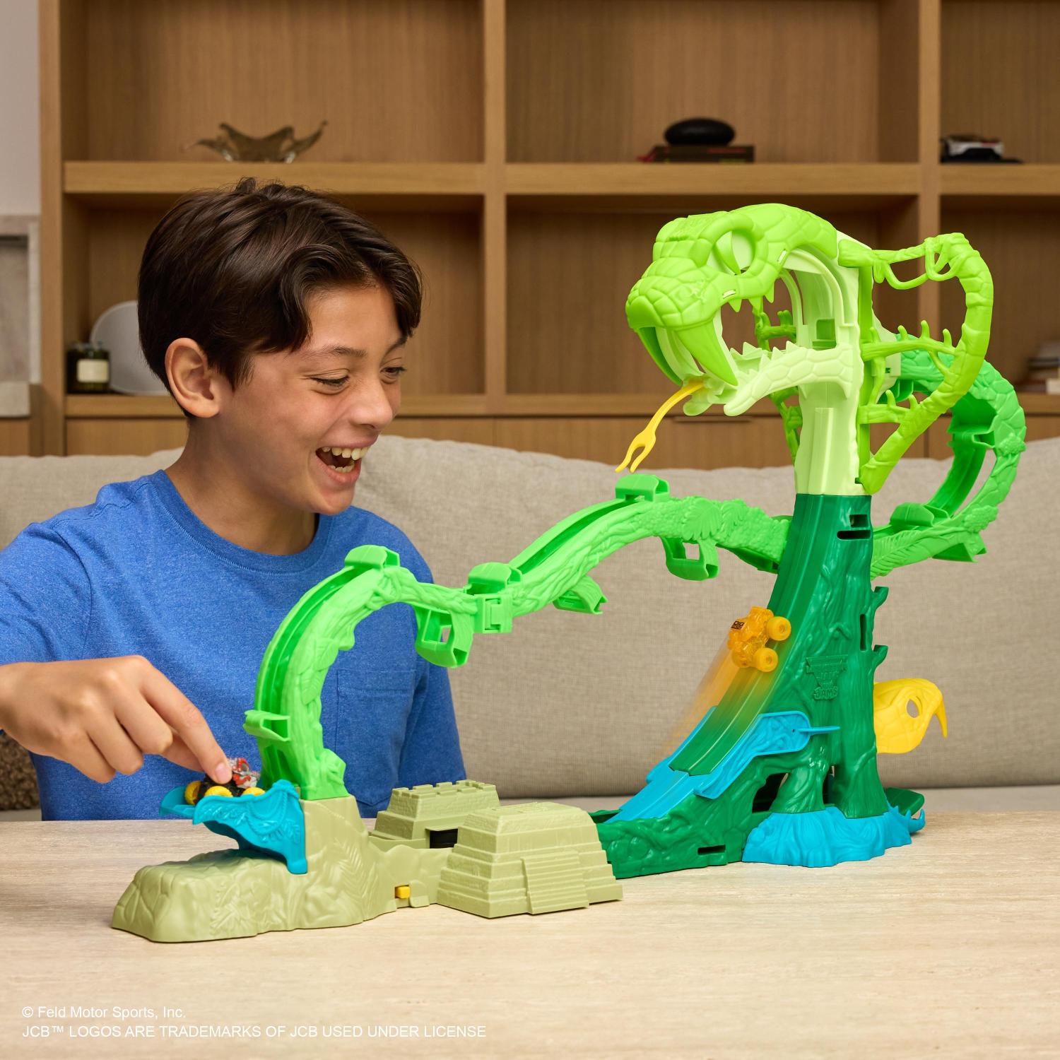 Monster Jam Cobra’s Crazy Escape Playset with Truck - Toymaster - Fagan Toys