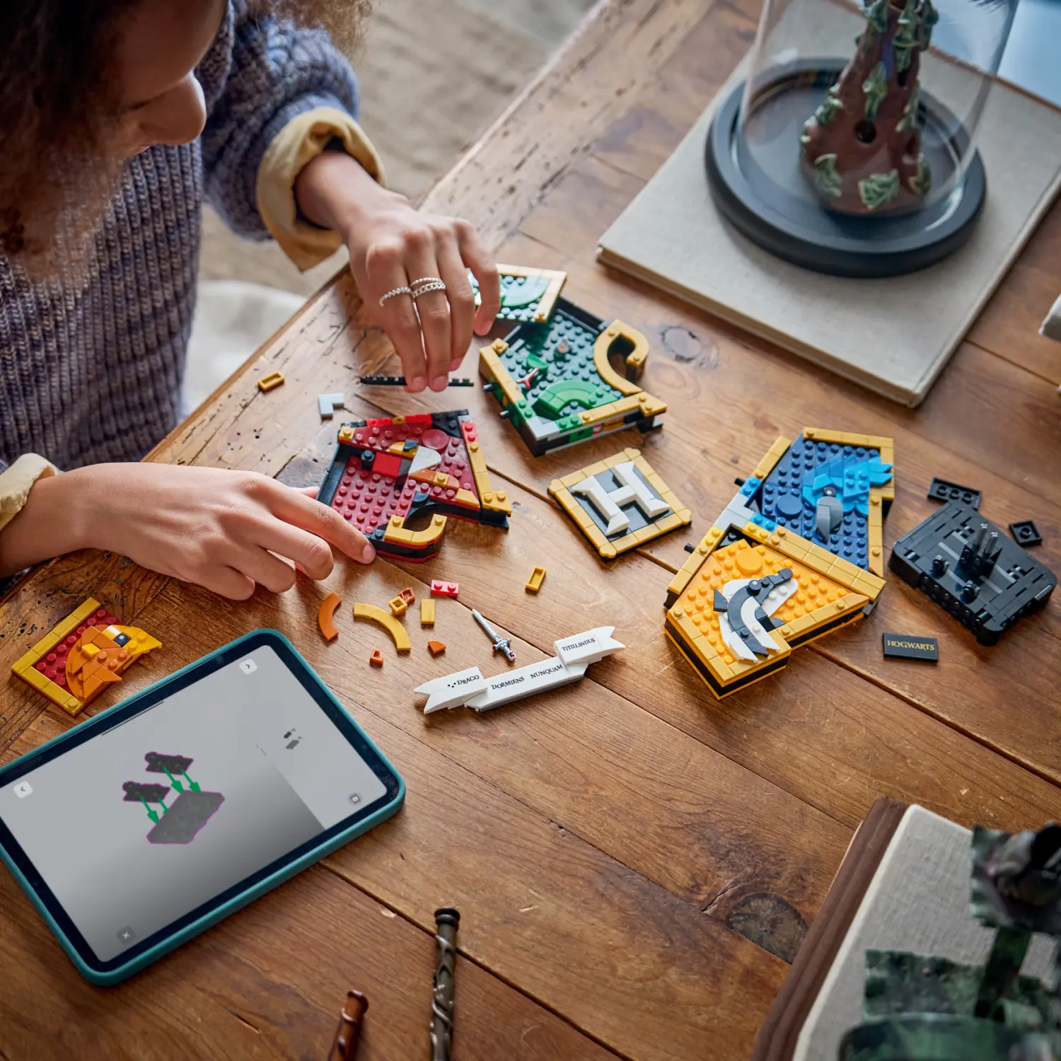 LEGO\u00ae Harry Potter\u2122 Hogwarts\u2122 House Crest Building Toy 76462