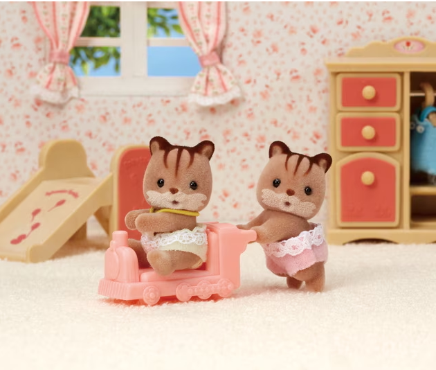 Sylvanian Families: Walnut Squirrel Twins