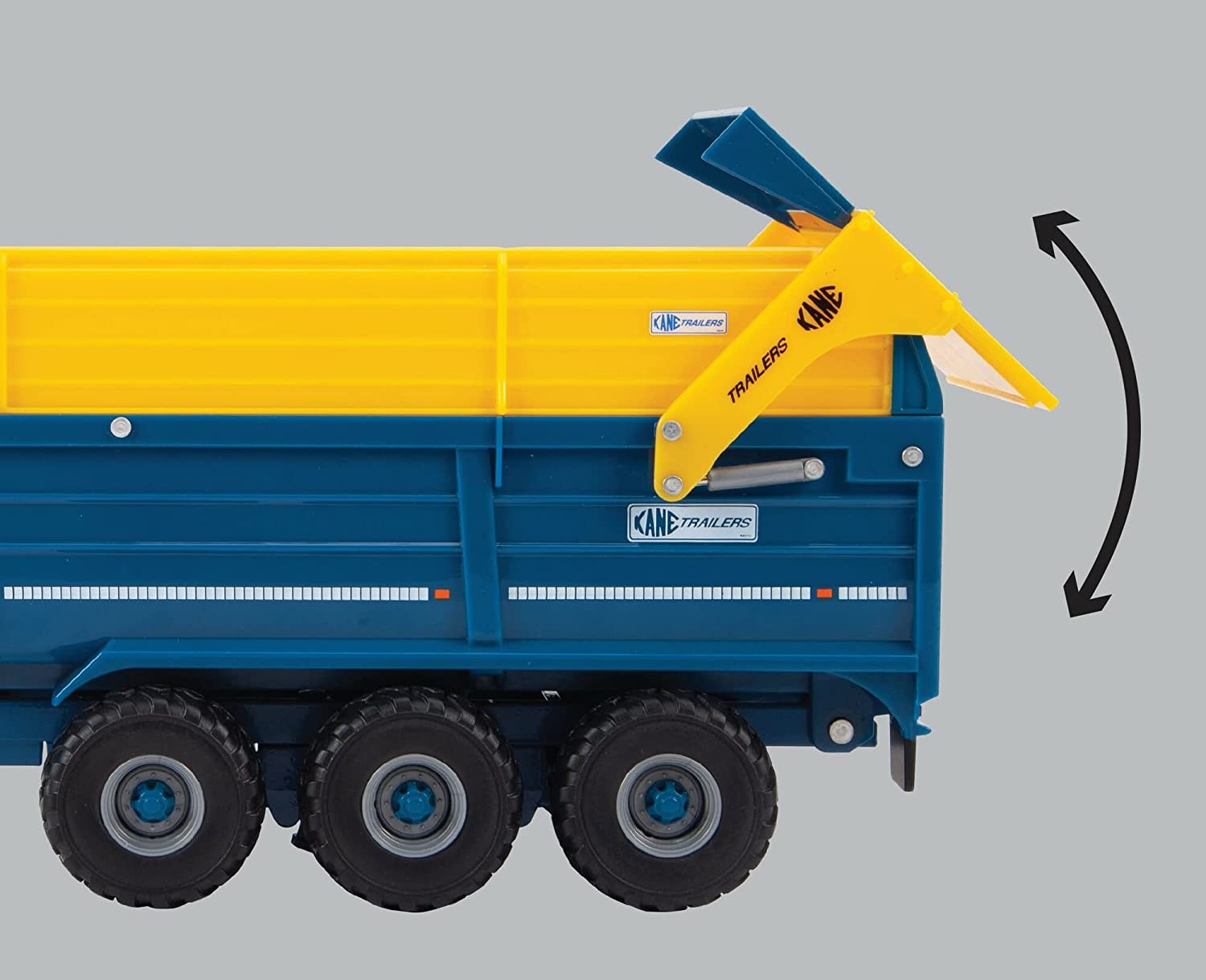 Britains Kane Tri-Axle Halfpipe Silage Trailer