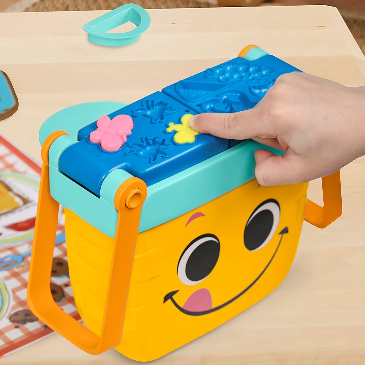 Play-Doh Picnic Shapes Starter Set Play-Doh Picnic Shapes Starter Set