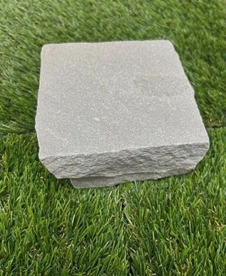 GREY NATURAL SANDSTONE SETTS 100MM X 100MM