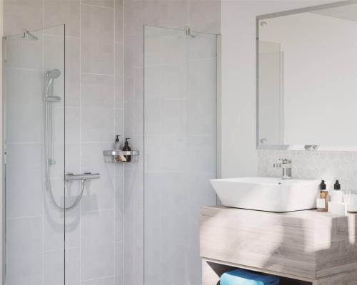 Bristan Frency Basin Mixer with Clicker Waste FRZ BAS C