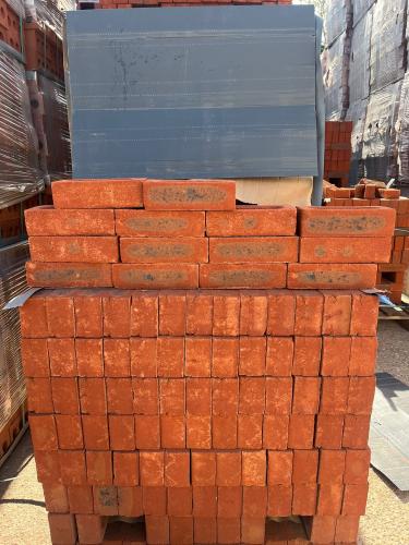 IVANHOE Westminster Off-Shade Bricks